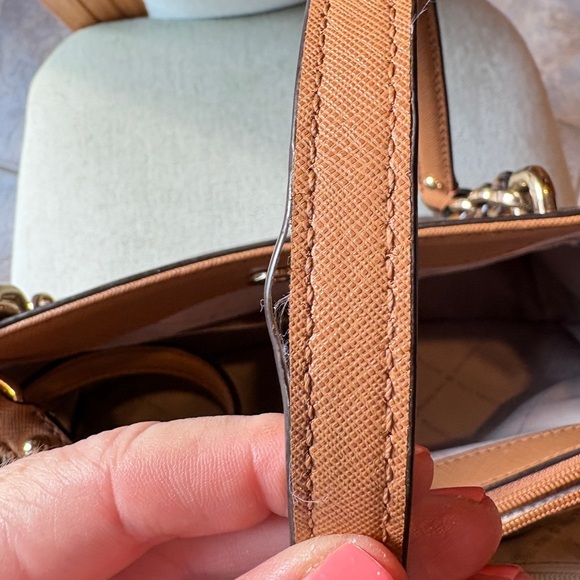 Michael Kors Brown Shoulder Bag with Gold-Tone Hardware. Medium size - Picture 15 of 15